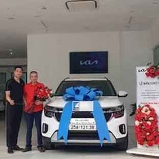 Hoạt động tư vấn và giao xe Kia tại Lai Châu 6