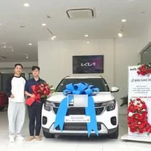 Hoạt động tư vấn và giao xe Kia tại Lai Châu 3